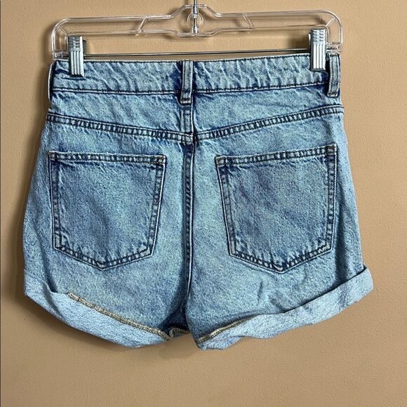PacSun Women’s Size 26 High Rise Mom Denim Jean Shorts - Picture 3 of 5